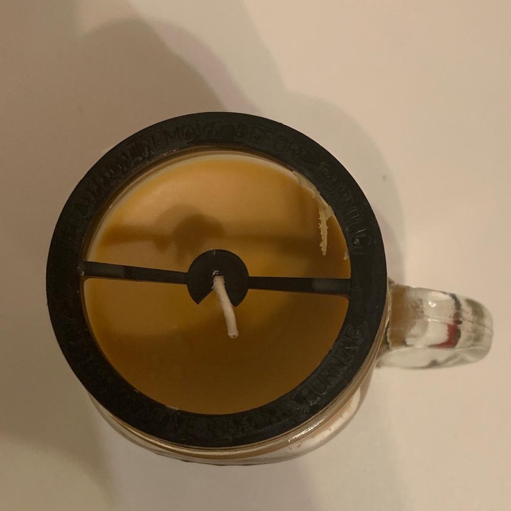 Hot Buns Scented Candle - - Picture 2 of 4